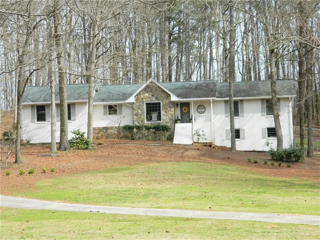 3 bedroom, 3 bathroom, 2,051 sq ft single family residence sold at 3345 CLAUDE BREWER Road, Loganville, GA 30052