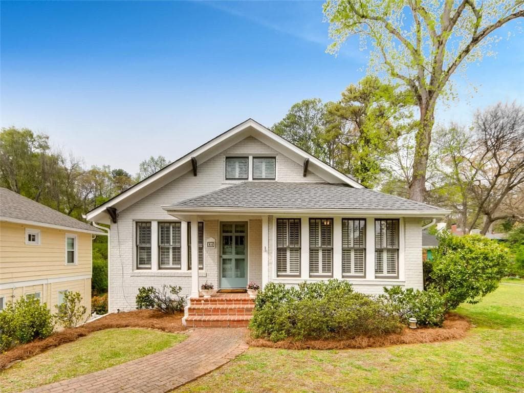 4 bedroom, 4 bathroom, 3,086 sq ft single family residence sold at 84 Peachtree Hills Avenue, Atlanta, GA 30305