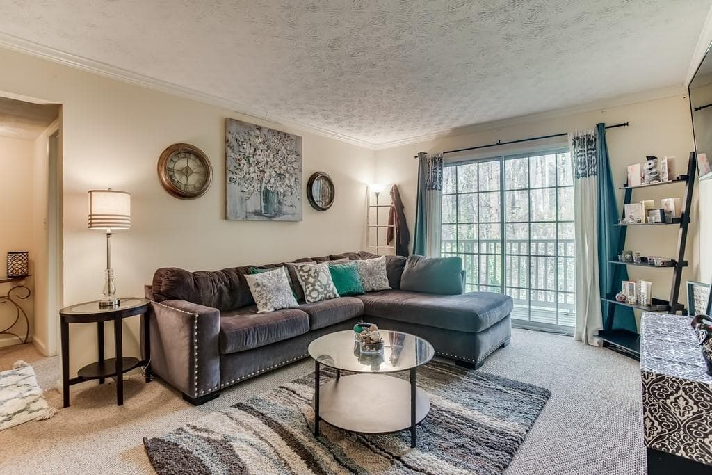 1 bedroom, 1 bathroom, 625 sq ft condominium sold at 3175 Seven Pines Court 205, Atlanta, GA 30339