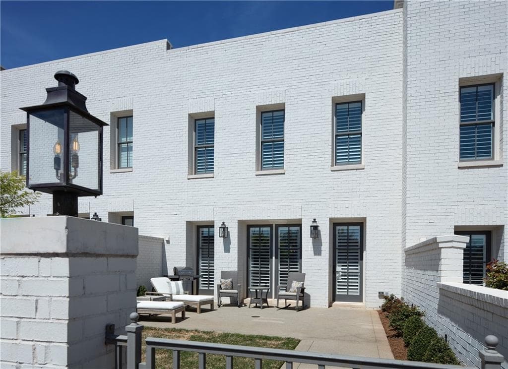 331 S Esplanade, Alpharetta, GA 30009 — most recent listing photo