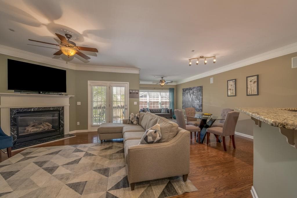 4 bedroom, 4 bathroom, 3,574 sq ft condominium sold at 217 Aldridge Place 217, Smyrna, GA 30082