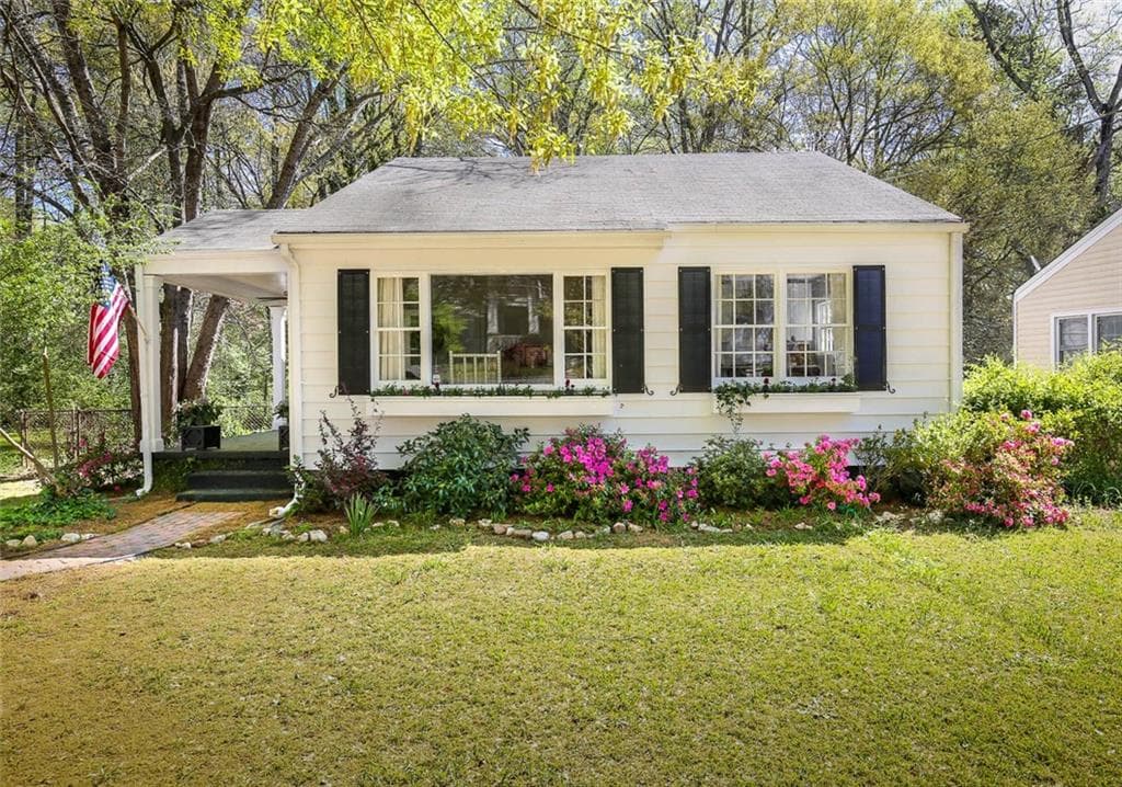 2 bedroom, 1 bathroom, 936 sq ft single family residence sold at 141 Rockyford Road, Atlanta, GA 30317
