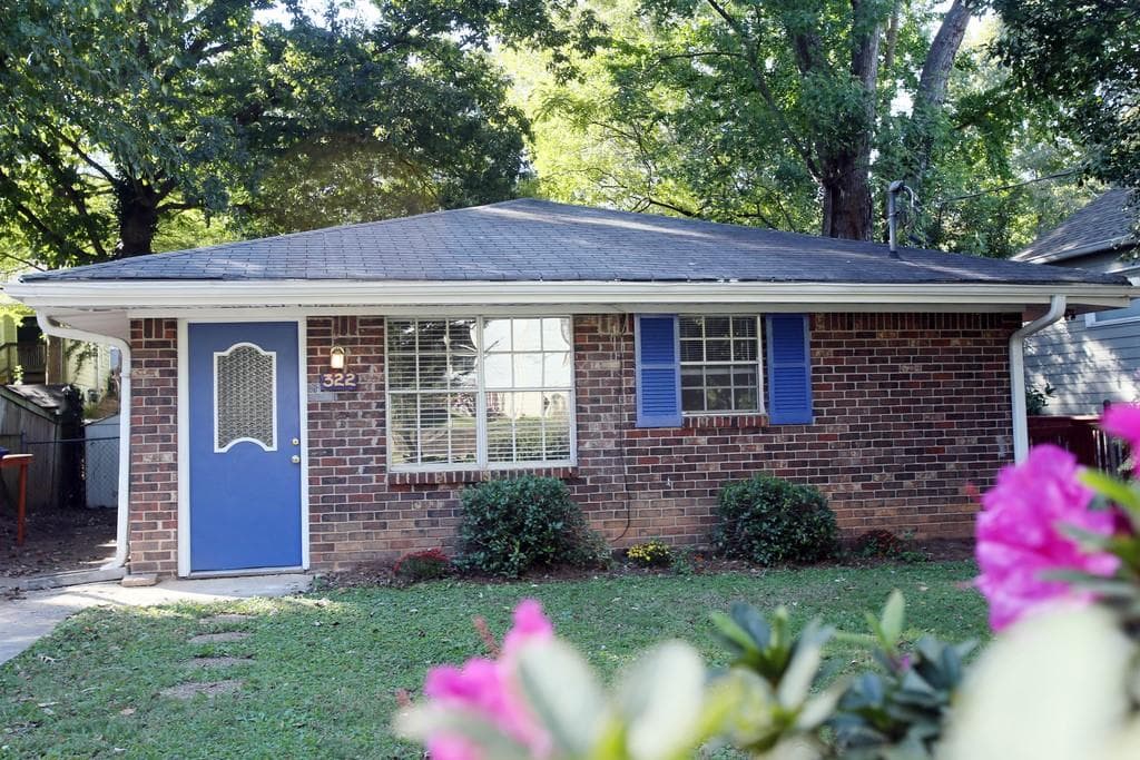 3 bedroom, 2 bathroom, 1,040 sq ft single family residence sold at 322 Nelms Avenue, Atlanta, GA 30307