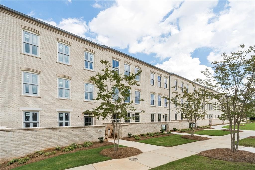 3 bedroom, 4 bathroom, 2,277 sq ft townhouse sold at 3449 Landen Pine Court 21, Atlanta, GA 30305