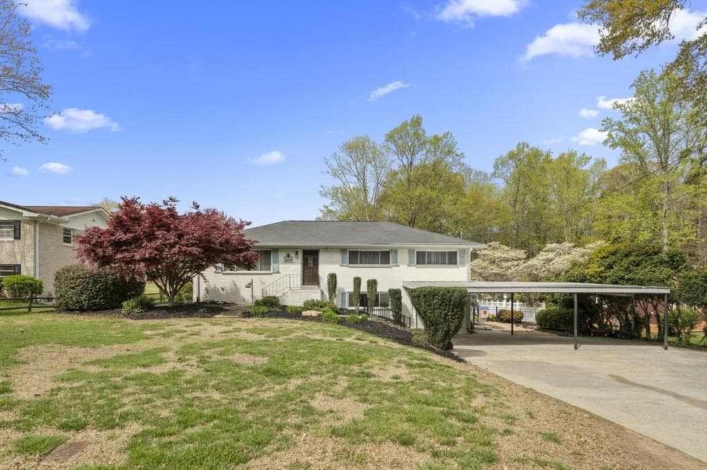 4 bedroom, 3 bathroom, 2,450 sq ft single family residence sold at 3279 VANDIVER Drive, Marietta, GA 30066