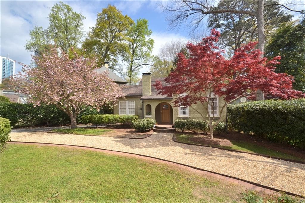2 bedroom, 2 bathroom, 1,468 sq ft single family residence sold at 64 Park Circle, Atlanta, GA 30305
