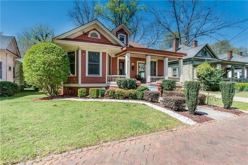 4 bedroom, 2 bathroom, 2,443 sq ft single family residence sold at 669 Grady Place, Atlanta, GA 30310