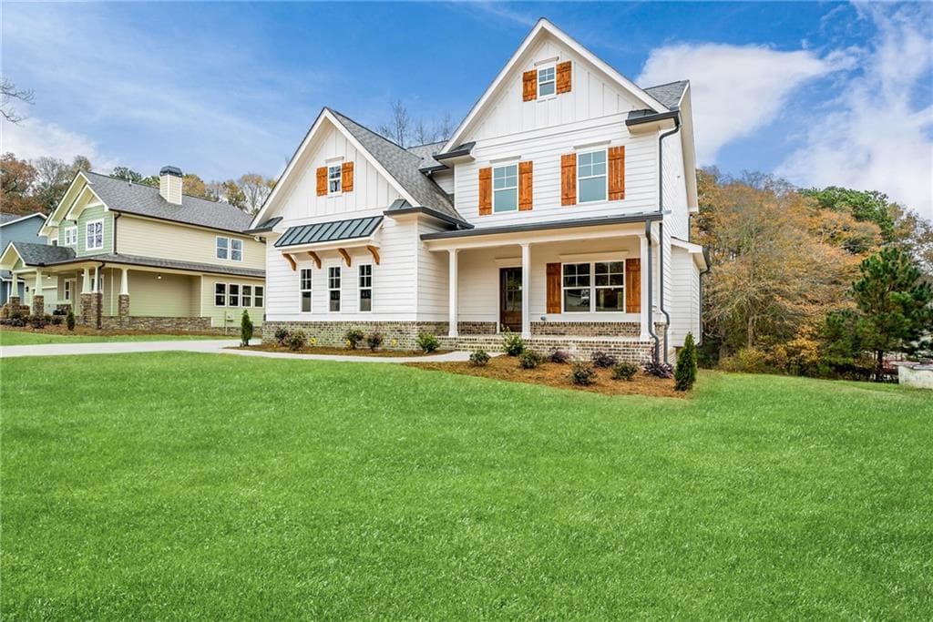 5 bedroom, 3 bathroom single family residence sold at 3326 Oak Grove Road, Loganville, GA 30052