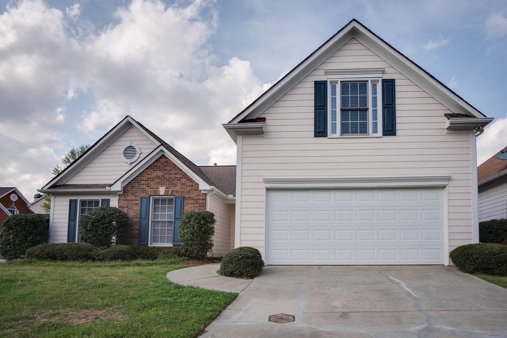 3 bedroom, 3 bathroom, 1,840 sq ft single family residence sold at 830 Melbourne Trail, Alpharetta, GA 30009