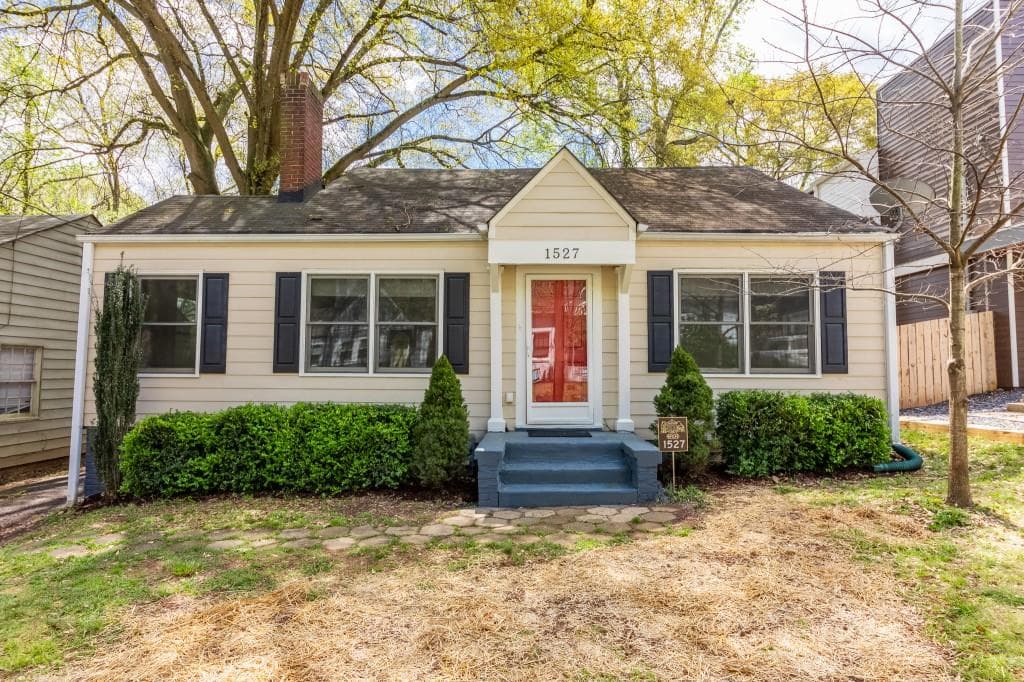 3 bedroom, 1 bathroom, 1,160 sq ft single family residence sold at 1527 Mcpherson Avenue, Atlanta, GA 30316