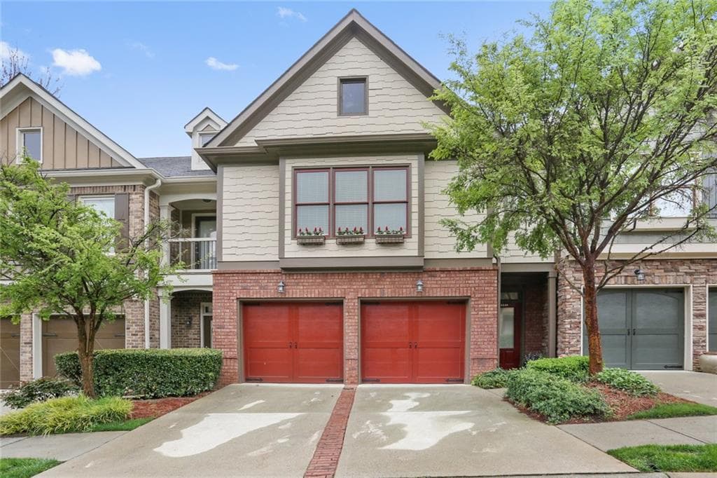 3 bedroom, 3 bathroom, 1,996 sq ft townhouse sold at 3220 Claudia Place, Peachtree Corners, GA 30092