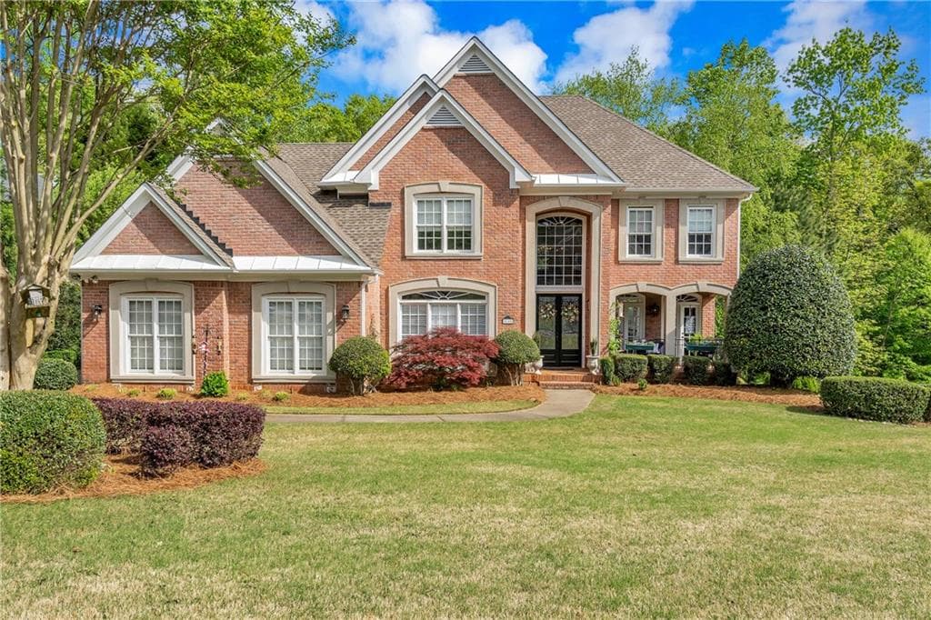 4 bedroom, 5 bathroom, 3,682 sq ft single family residence sold at 8145 High Hampton Chase, Alpharetta, GA 30022
