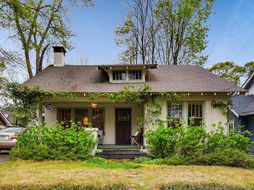 2 bedroom, 1 bathroom, 1,061 sq ft single family residence sold at 410 Euclid Terrace, Atlanta, GA 30307