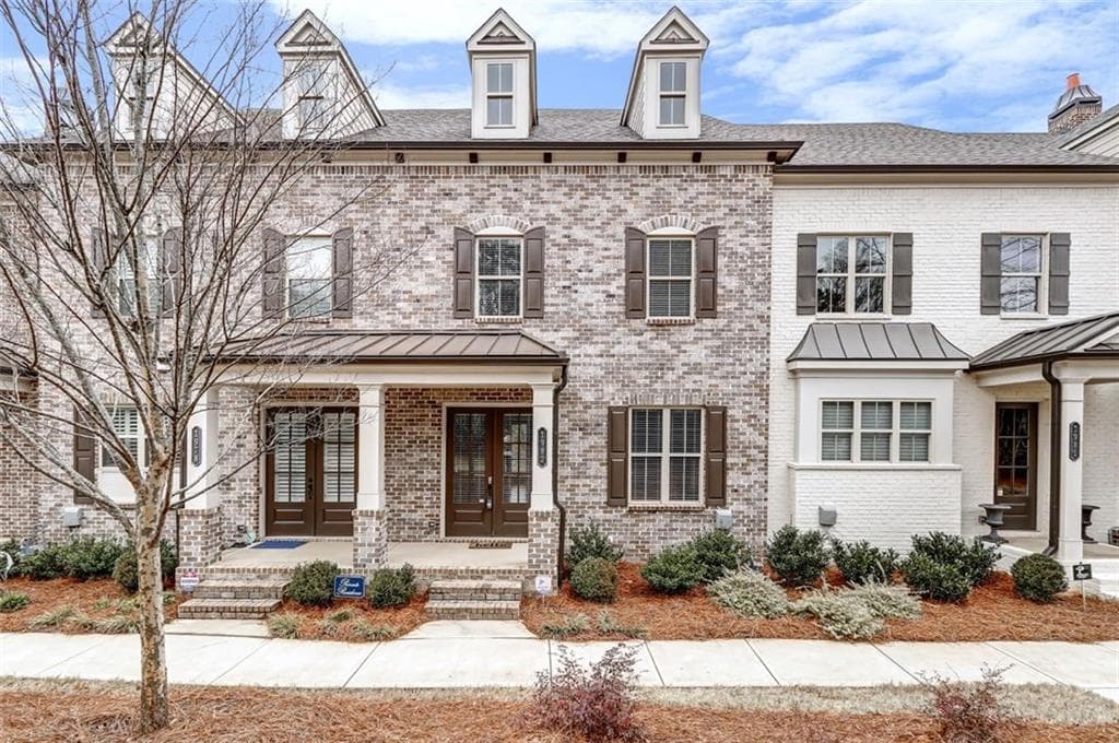3 bedroom, 4 bathroom, 2,107 sq ft townhouse sold at 1982 Forte Lane, Alpharetta, GA 30009