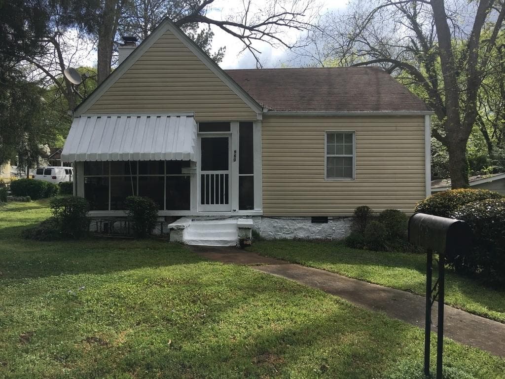 2 bedroom, 1 bathroom, 990 sq ft single family residence sold at 960 CHEROKEE Avenue, Atlanta, GA 30315