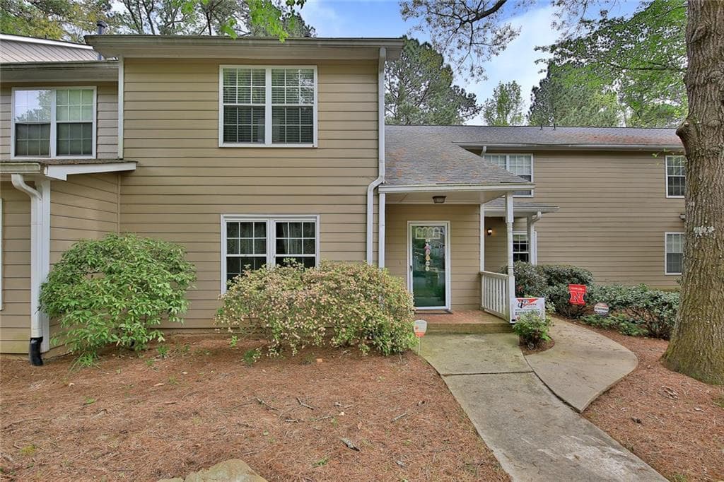 4475 Pineridge Circle, Dunwoody, GA 30338 — most recent listing photo