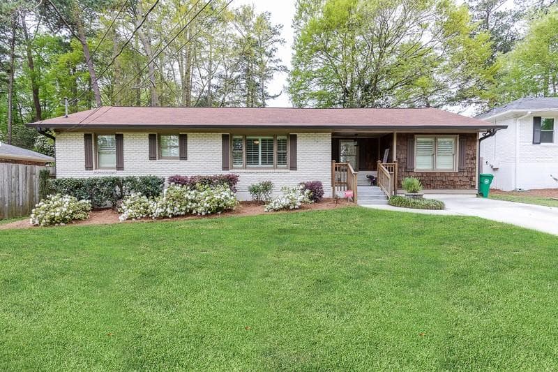 3 bedroom, 2 bathroom, 1,600 sq ft single family residence sold at 1907 Fairway Circle, Brookhaven, GA 30319