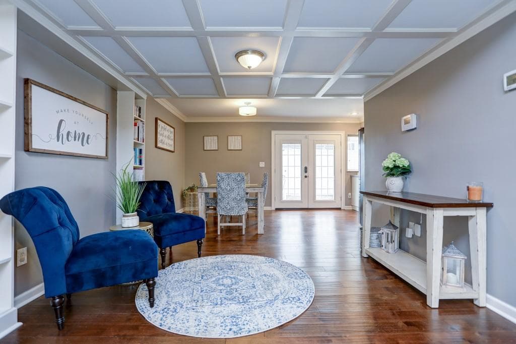 3 bedroom, 3 bathroom, 1,794 sq ft townhouse sold at 7090 Stonington Drive, Atlanta, GA 30328