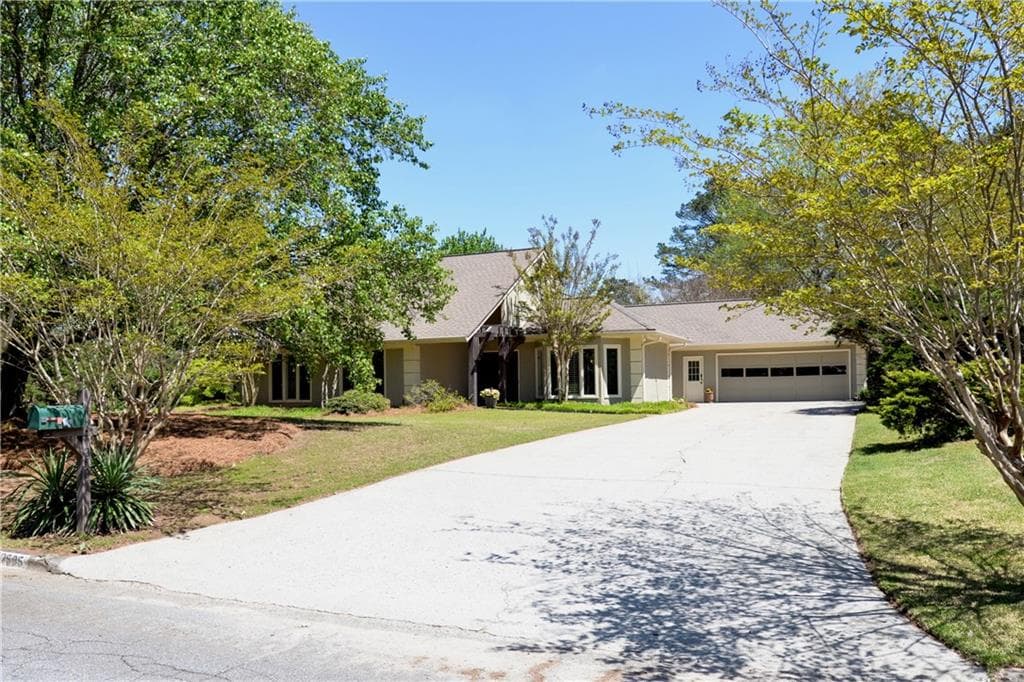 3 bedroom, 3 bathroom, 2,454 sq ft single family residence sold at 12505 Silver Fox Court, Roswell, GA 30075