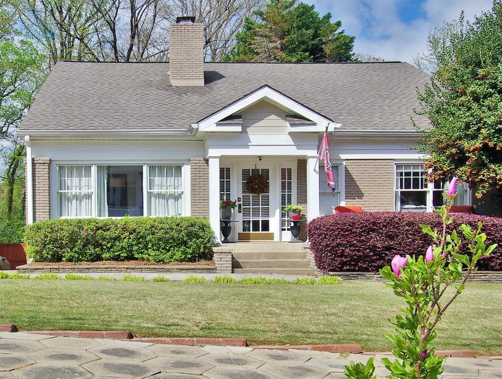 5 bedroom, 4 bathroom, 2,828 sq ft single family residence sold at 1480 LANIER Place, Atlanta, GA 30306