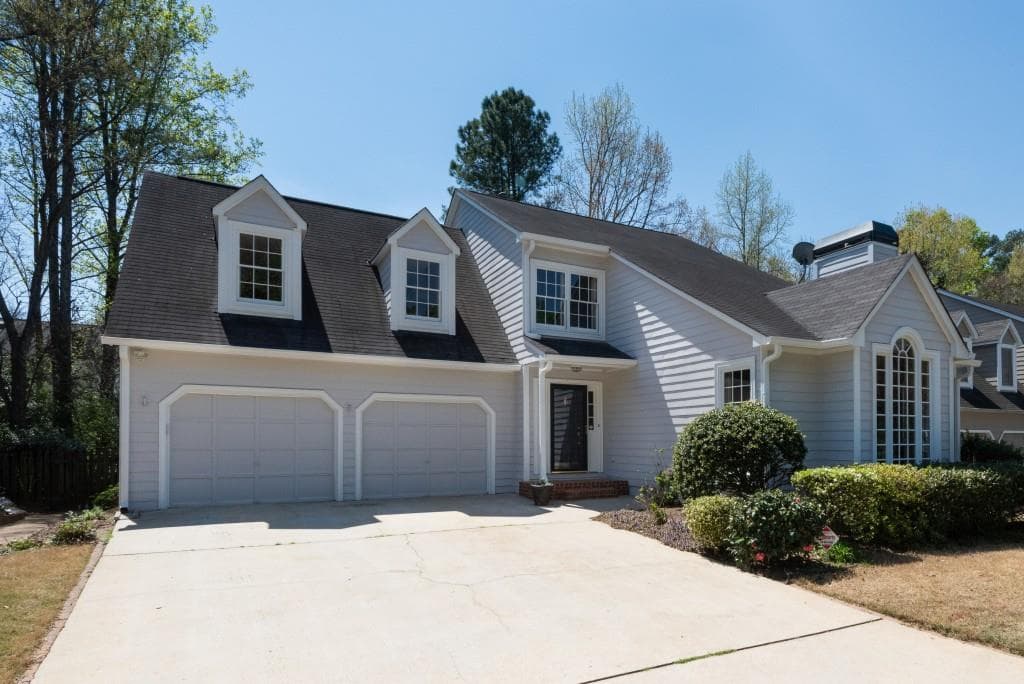3 bedroom, 3 bathroom, 2,271 sq ft single family residence sold at 1085 Dunbarton Trace, Atlanta, GA 30319