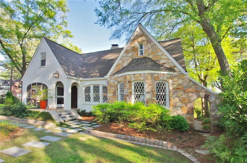 4 bedroom, 3 bathroom, 2,678 sq ft single family residence sold at 1621 Johnson Road, Atlanta, GA 30306