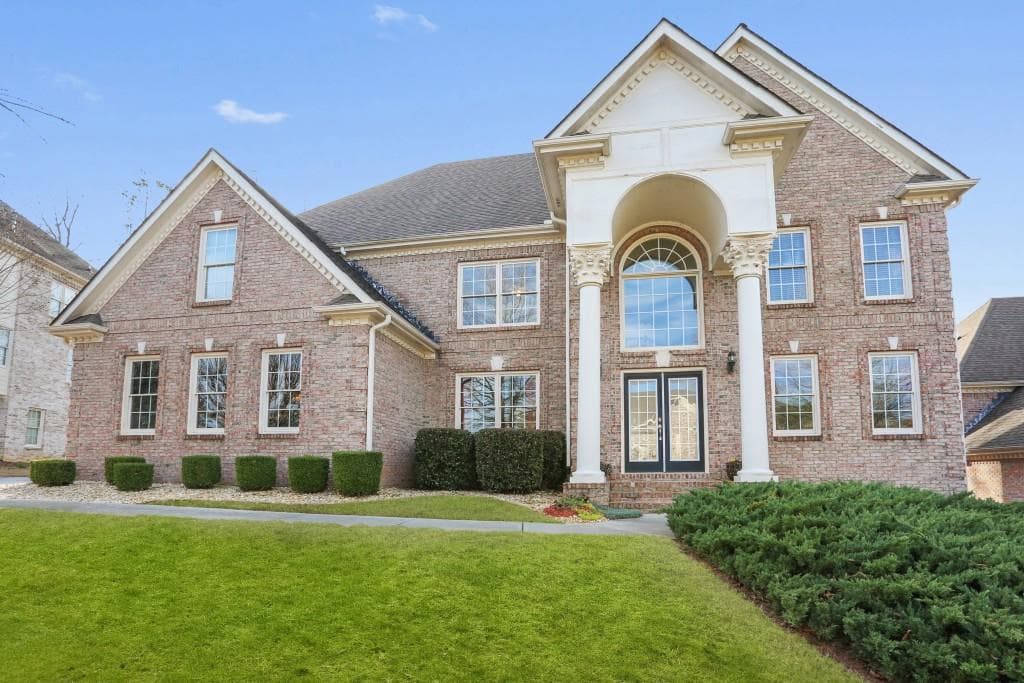 5 bedroom, 4 bathroom, 3,247 sq ft single family residence sold at 10492 Maryam Trace, Johns Creek, GA 30022