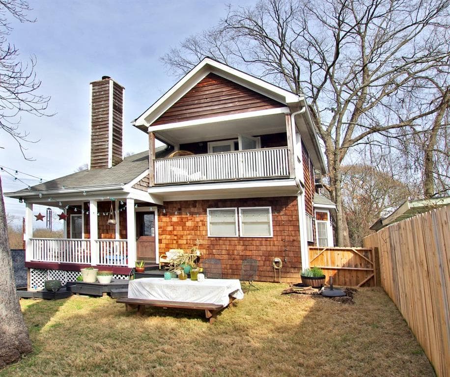 2 bedroom, 2 bathroom, 1,132 sq ft townhouse sold at 770 Barnett Street, Atlanta, GA 30306