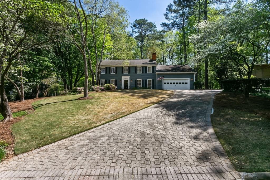 5 bedroom, 4 bathroom, 3,894 sq ft single family residence sold at 6385 River Overlook Drive, Sandy Springs, GA 30328