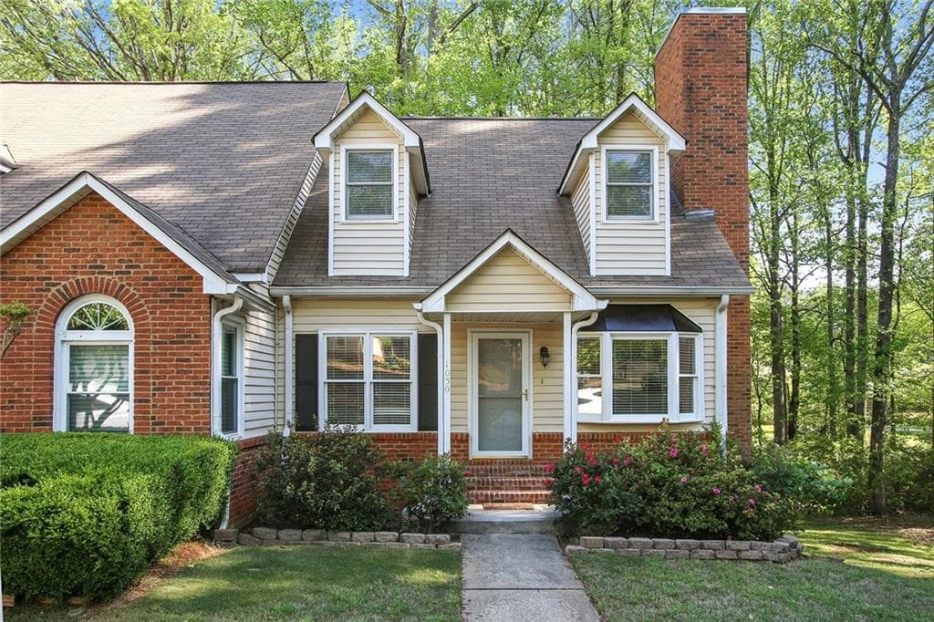 3 bedroom, 2 bathroom, 1,520 sq ft townhouse sold at 1030 Sasha Lane, Roswell, GA 30075