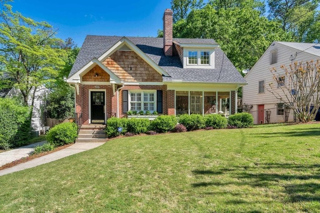 3 bedroom, 2 bathroom, 1,968 sq ft single family residence sold at 690 HILLPINE Drive, Atlanta, GA 30306