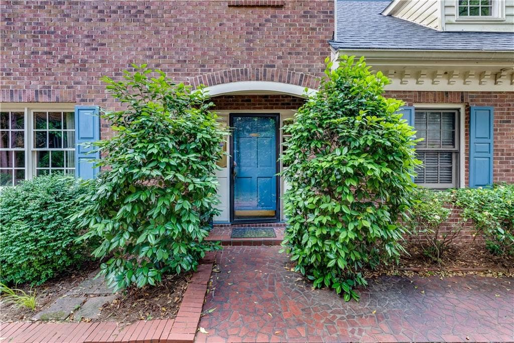3 bedroom, 4 bathroom, 2,390 sq ft single family residence sold at 2981 Wilsons Crossing Court, Decatur, GA 30033