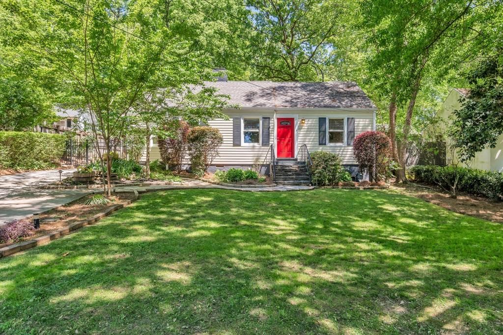 2 bedroom, 1 bathroom single family residence sold at 564 Hascall Road, Atlanta, GA 30309