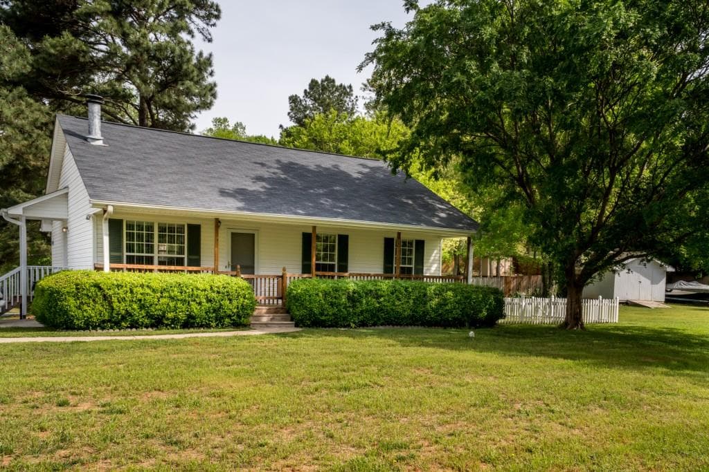 3 bedroom, 2 bathroom, 1,152 sq ft single family residence sold at 7210 Fields Drive, Cumming, GA 30041