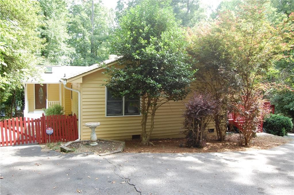 3 bedroom, 3 bathroom, 2,318 sq ft single family residence sold at 3438 Lake Ridge Place, Gainesville, GA 30506