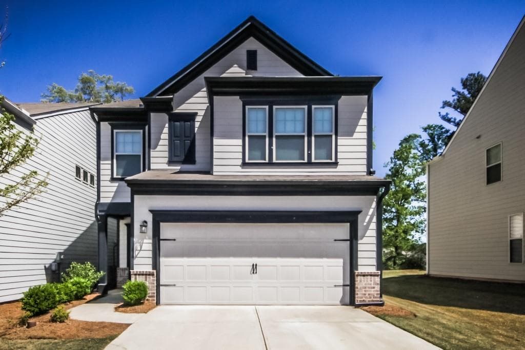 3 bedroom, 3 bathroom, 1,848 sq ft single family residence sold at 5140 Breezewood Circle, Alpharetta, GA 30004