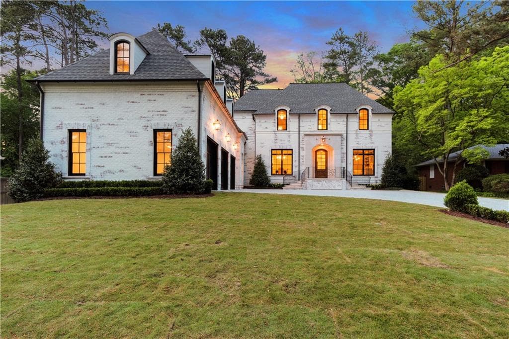 6 bedroom, 7 bathroom, 6,180 sq ft single family residence sold at 1323 Battleview Drive, Atlanta, GA 30327