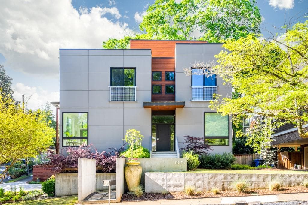 5 bedroom, 6 bathroom, 4,800 sq ft single family residence sold at 1835 Indiana Avenue, Atlanta, GA 30307