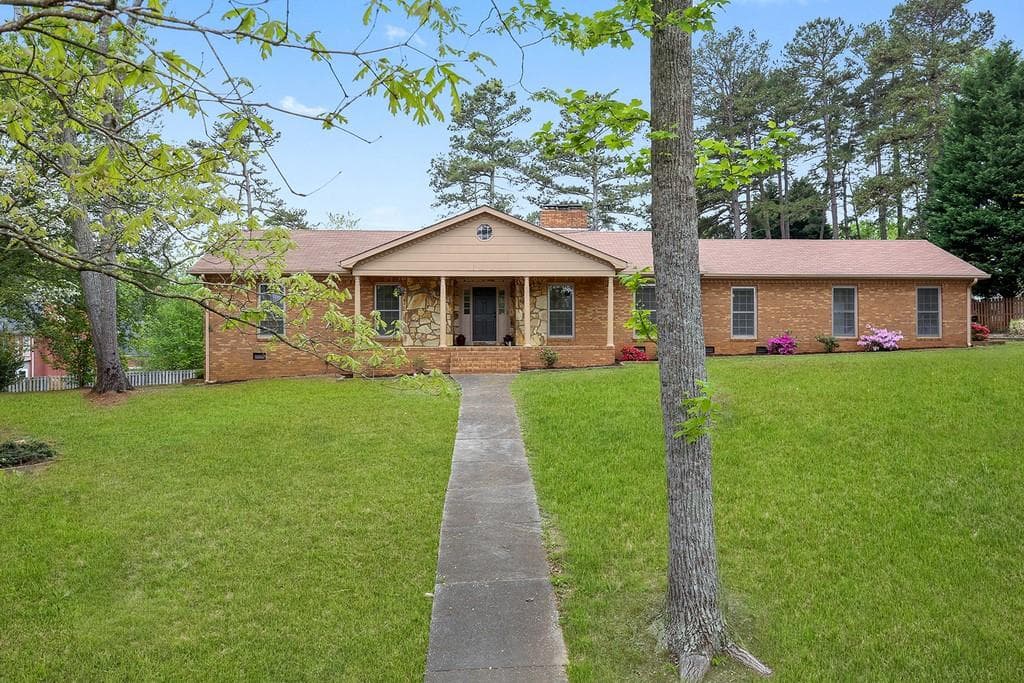 3 bedroom, 3 bathroom, 1,950 sq ft single family residence sold at 2043 Buford Dam Road, Buford, GA 30518
