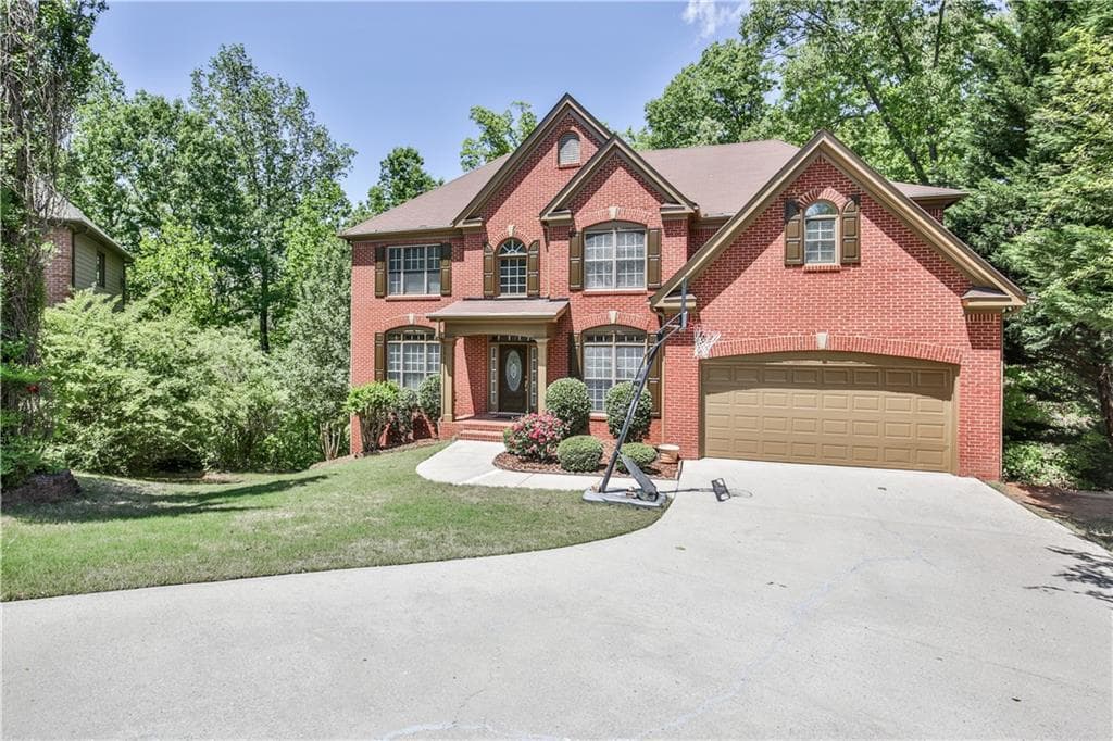 6 bedroom, 5 bathroom, 4,564 sq ft single family residence sold at 6790 Preston Glen Drive, Alpharetta, GA 30005