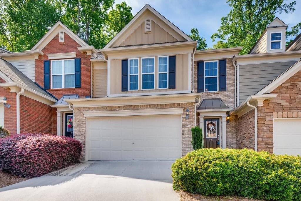3 bedroom, 3 bathroom, 1,952 sq ft condominium sold at 5800 OAKDALE Road 167, Mableton, GA 30126