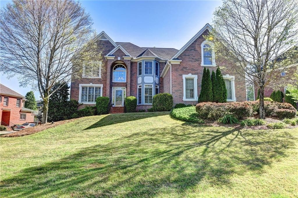 6 bedroom, 4 bathroom, 5,941 sq ft single family residence sold at 4745 Prestbury Drive, Suwanee, GA 30024