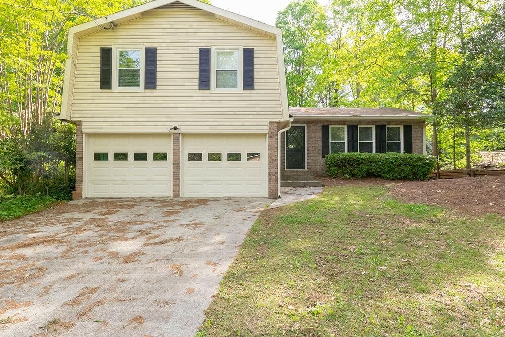 964 Camp Creek Drive, Lilburn, GA 30047 — most recent listing photo