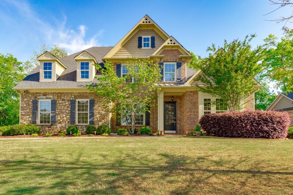 4 bedroom, 4 bathroom, 3,915 sq ft single family residence sold at 1050 Reece Road, Alpharetta, GA 30004