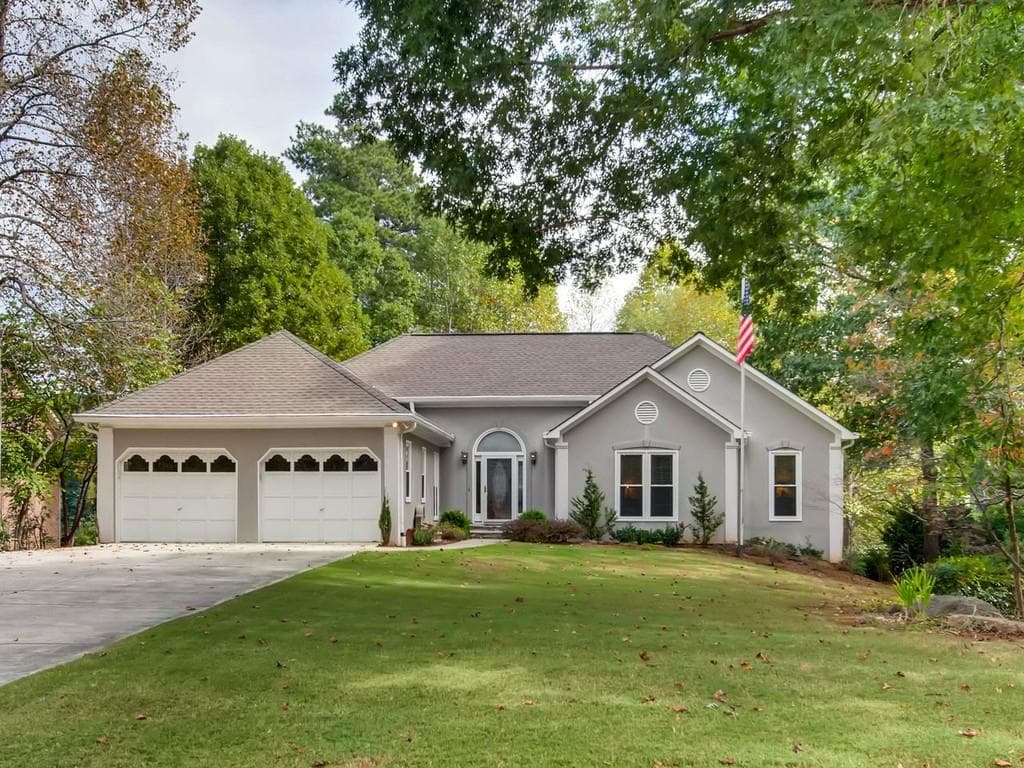 3 bedroom, 3 bathroom, 4,180 sq ft single family residence sold at 566 PICKETTS LAKE Drive, Acworth, GA 30101