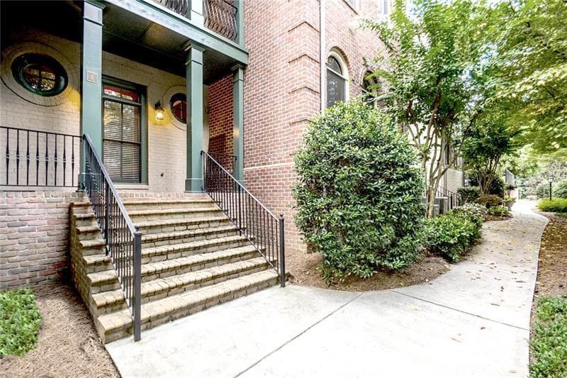 4 bedroom, 4 bathroom, 4,439 sq ft townhouse sold at 3127 Lenox Road 8, Atlanta, GA 30324