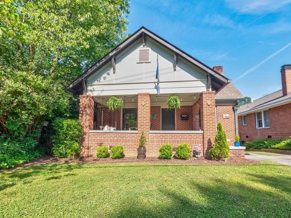 3 bedroom, 3 bathroom, 1,355 sq ft single family residence sold at 933 CHURCH Street, Decatur, GA 30030