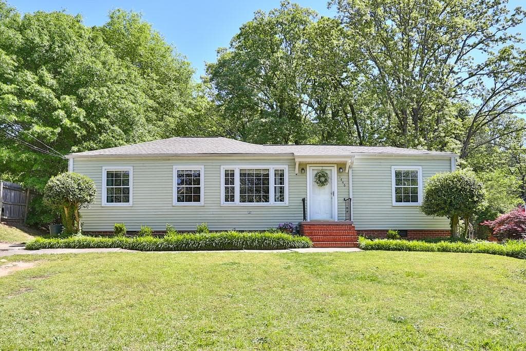 2 bedroom, 1 bathroom single family residence sold at 1446 WALKER Street, Gainesville, GA 30501