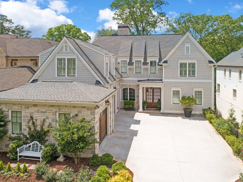 7 bedroom, 7 bathroom, 6,944 sq ft single family residence sold at 4724 E Conway Drive, Atlanta, GA 30327