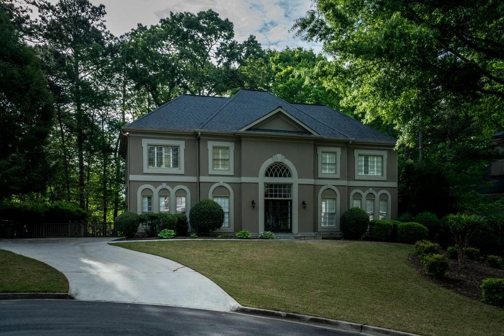6 bedroom, 4 bathroom, 3,872 sq ft single family residence sold at 125 Norwick Way, Alpharetta, GA 30022